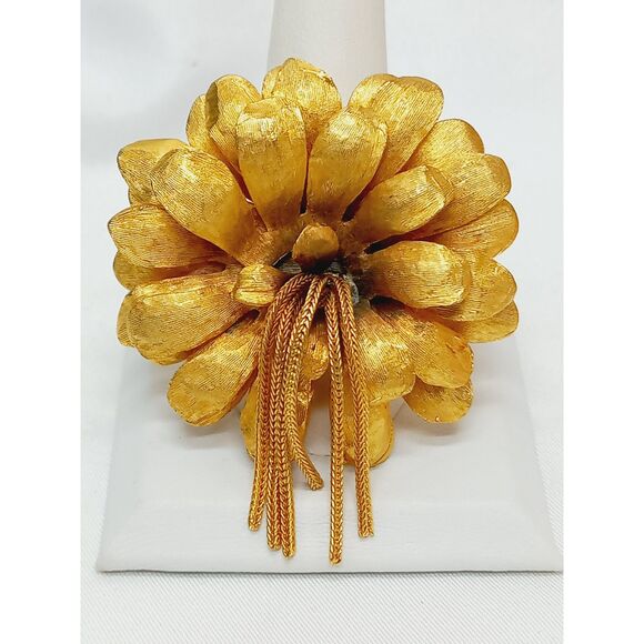 Vintage Brooches Signed KRAMER - Picture 2 of 11